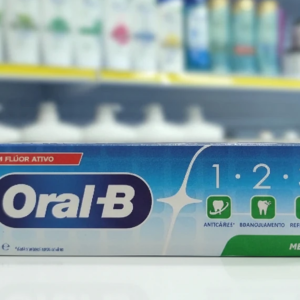 PhotoGrid_1762583782446[1]